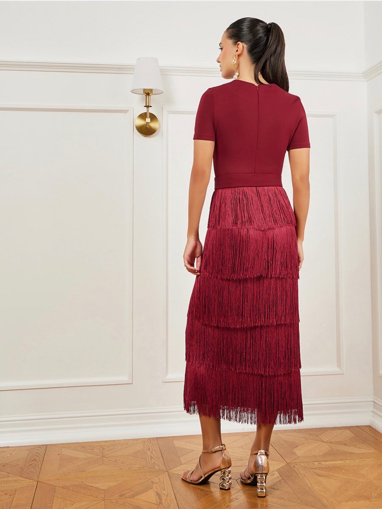 فستان ميدي بطبقات وهدب